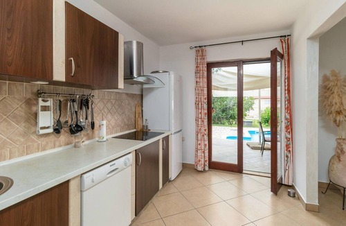 Banjol House | Awesome home in Banjol