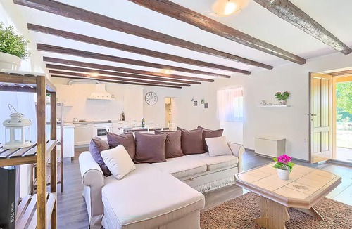 Melnica House | Awesome home in Barban with private swimming pool, can be inside or outside