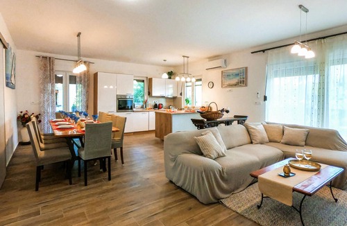 Gabonjin House | Awesome home in Dobrinj