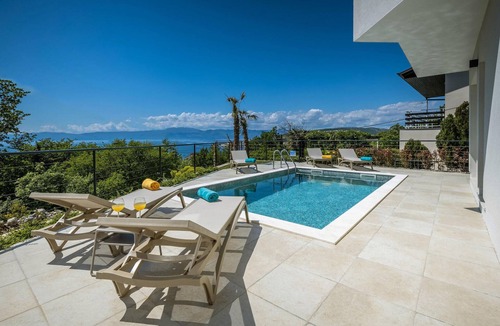 Kraljevica House | Awesome home in Kraljevica