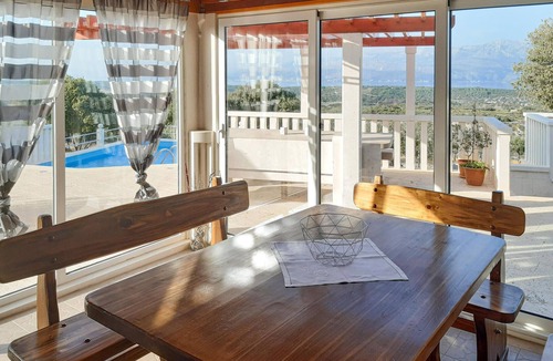 Praznica House | Awesome home in Praznica