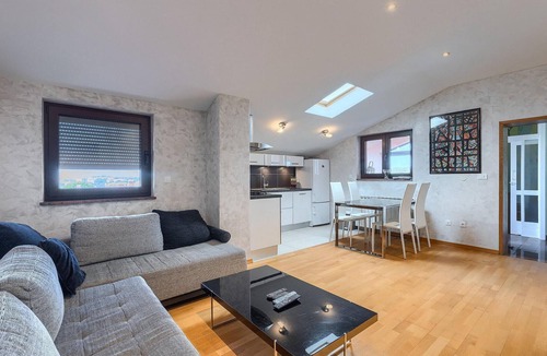 Pjescana Uvala House | Awesome home in Pula with sauna