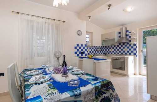 Smrika House | Awesome home in Smrika