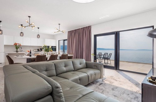 Senj House | Awesome home in Starigrad