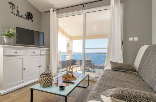 Vela Luka House | Awesome home in Vela Luka with house sea view