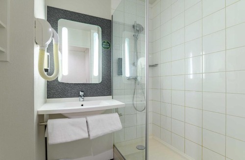 Le Chesnay Hotel | B&B HOTEL Versailles Le Chesnay