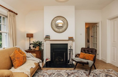 Henley-on-Thames House | Badgemore Cottage - Pet friendly, sleeps 8