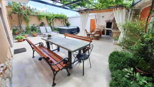 Grizane House | Barac Family Holiday Home