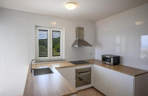 Bartici Apartment | Barba Ive - Sea View Apartment near Sveta Marina