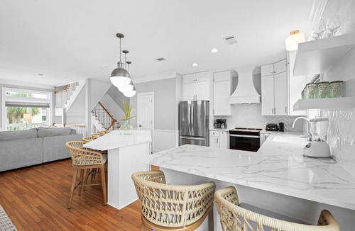 San Juan House | Beach Music l 30A l Bike to Seaside l Outdoor Dining l Pool l Bikes