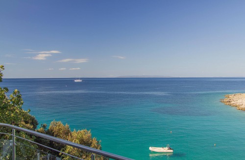 Potocnica House | Beach Villa: private bathing area, sandy beach, WiFi, ideal for families