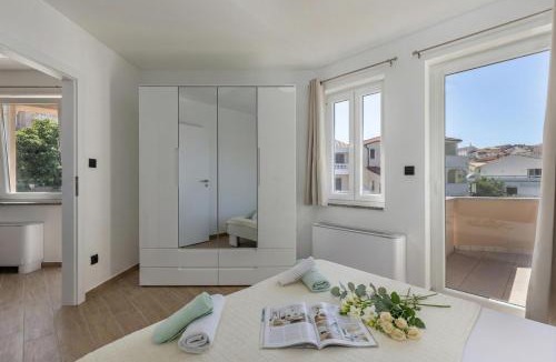 Vrbnik Apartment | Beachfront Apartment Betty - Happy Rentals