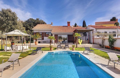 Pjescana Uvala Villa | Beachfront Villa Contessa Del Mar