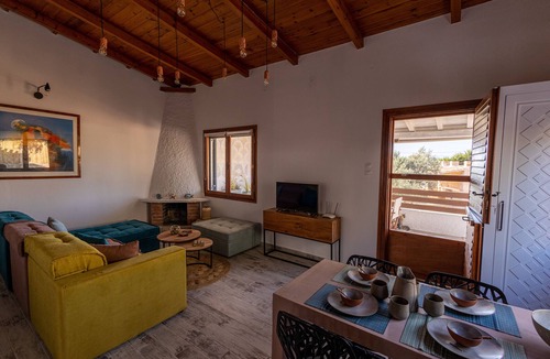 Aegina Town House | BeachfrontHouse in Aegina