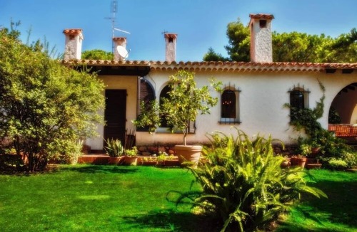 Santa Margherita di Pula Villa | Beautiful villa with large garden near the sea in Santa Margherita di Pula