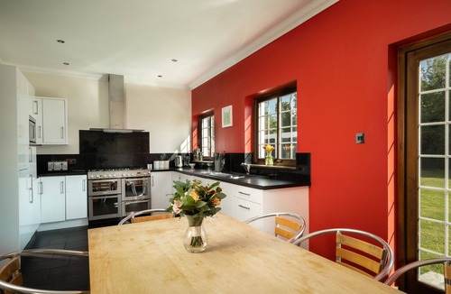Kirkhill Cabin | Beautiful and spacious five-bedroom property at the gateway to the Highlands