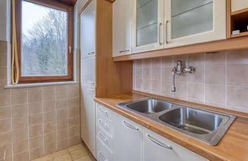 Brod Moravice Apartment | Beautiful apartment for 4 guests with WIFI, hot tub, TV and balcony