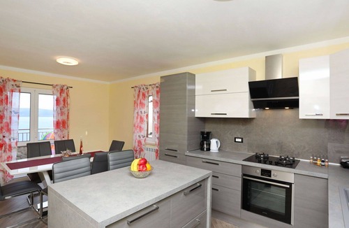 Ravni Apartment | Beautiful apartment for 6 guests with A/C, WIFI, TV and balcony