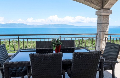 Ravni Apartment | Beautiful apartment for 6 guests with A/C, WIFI, TV and balcony