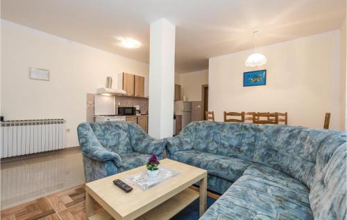 Veli Brgud Apartment | Beautiful Apartment In Bresca With Wifi