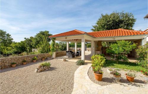 Garica Apartment | Beautiful Apartment In Garica