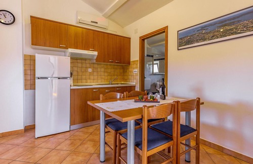 Medulin Apartment | Beautiful apartment in Medulin with WiFi