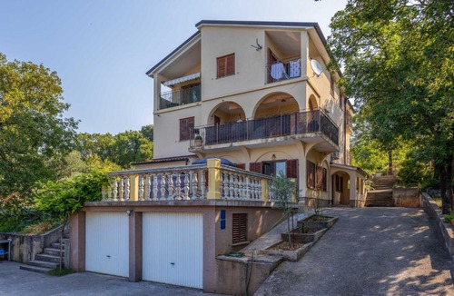 Zurkovo Apartment | Beautiful Apartment In Kostrena