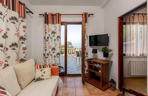Zurkovo Apartment | Beautiful Apartment In Kostrena