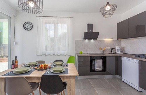 Vrbnik Apartment | Beautiful apartment in Vrbnik