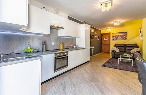 Banjole House | Beautiful home in Banjole with kitchen