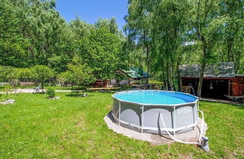 Breze House | Beautiful home in Breze with WiFi