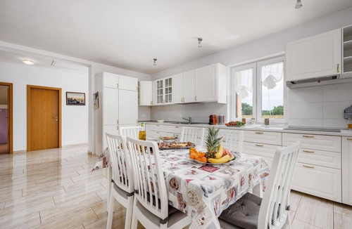 Bibali House | Beautiful home in Buje