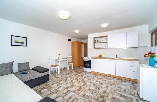 Generalski Stol House | Beautiful home in Duga Resa with WiFi