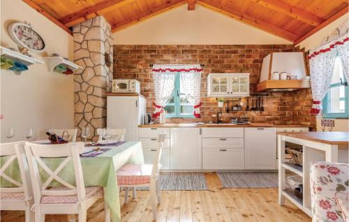 Grizane House | Beautiful Home In Grizane With Sauna