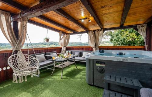 Kraljevec Sesvetski House | Beautiful Home In Hrascina With Sauna