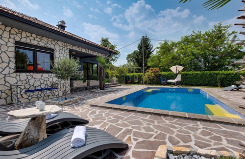 Jakovlje House | Beautiful home in Igrisce