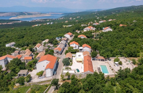Jadranovo House | Beautiful home in Jadranovo