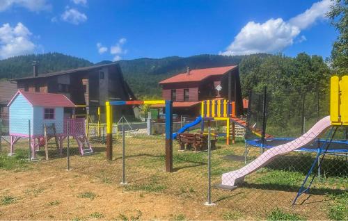 Jasenak House | Beautiful Home In Jasenak With Wifi