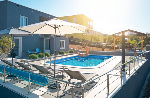 Mastrinka House | Beautiful home in Mastrinka