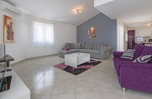 Muntic House | Beautiful home in Pula