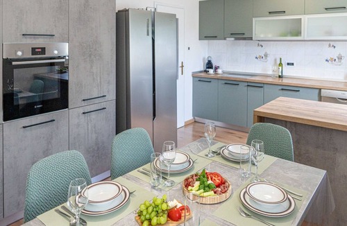 Radini House | Beautiful private villa for 8 guests with private pool, A/C, WIFI, hot tub, TV and terrace