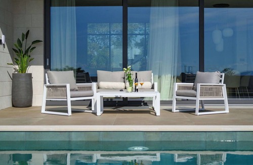 Krnica Villa | Beautiful private villa for 6 people with private pool, WIFI, A/C, TV and terrace