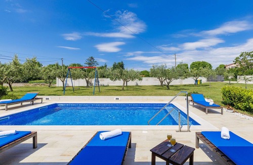 Filipana House | Beautiful private villa for 6 guests with WIFI, private pool, A/C, TV and terrace