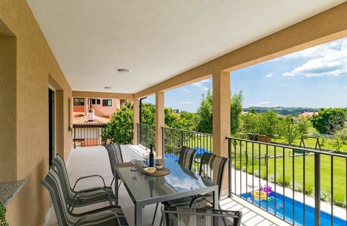 Vinez House | Beautiful private villa for 6 people with A/C, private pool, WIFI, TV and terrace