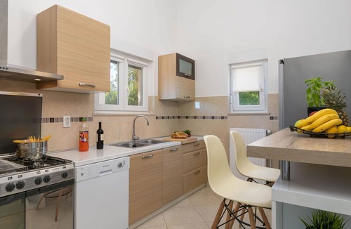 Prodol House | Beautiful private villa for 8 guests with WIFI, private pool, A/C, TV and terrace