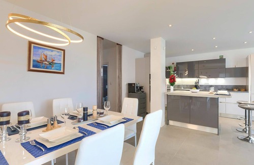 Filipana Villa | Beautiful private villa for 9 people with private pool, WIFI, A/C, TV, terrace and pets allowed
