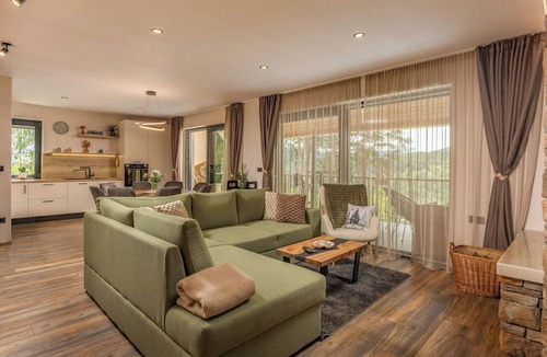 Fuzine Villa | Beautiful private villa for 10 guests with hot tub, private pool, WIFI, TV, patio and pets allowed