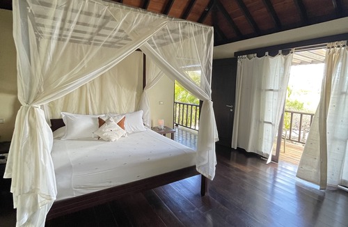 English Harbour Villa | Beautiful property that can accommodate 26 guests! Casa Lidia