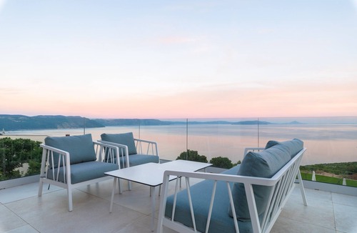 Ripenda Kosi Villa | Beautiful sea view villa