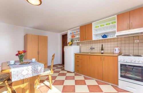 Viskovici Apartment | Beautiful studio in Labin with swimming pool